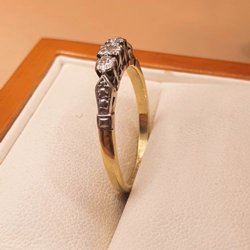 ART DECO DIAMOND PLATINUM SHOULDER TRILOGY RING SIZE O - ADDITIONAL PHOTO 4
