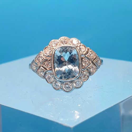 art deco aquamarine diamond on platinum ring size o - CATEGORY: ANTIQUE JEWELLERY - DATED 1930