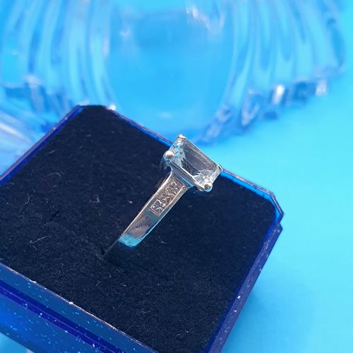 9CT GOLD DIAMOND AQUAMARINE RING SIZE L12 - ADDITIONAL PHOTO 5
