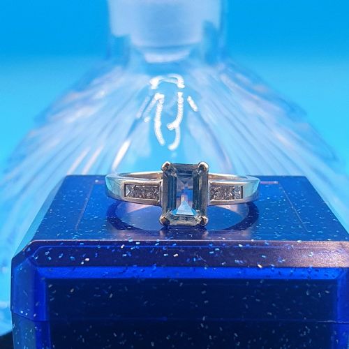 9CT GOLD DIAMOND AQUAMARINE RING SIZE L12 - ADDITIONAL PHOTO 7