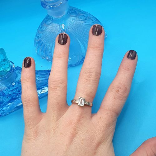 9CT GOLD DIAMOND AQUAMARINE RING SIZE L12 - ADDITIONAL PHOTO 9