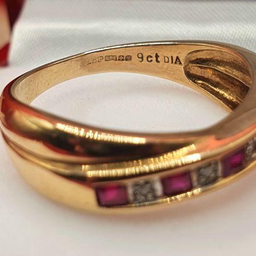 RUBY DIAMOND 9CT GOLD HALF ETERNITY CROSSOVER RING SIZE P - ADDITIONAL PHOTO 5