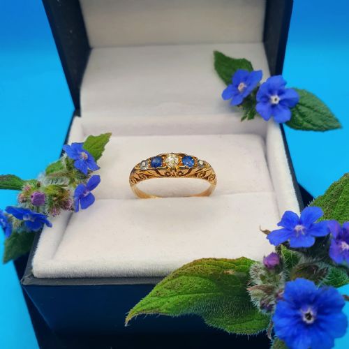 EDWARDIAN 18CT GOLD DIAMOND SAPPHIRE RING DATED 1901 SIZE N - ADDITIONAL PHOTO 1