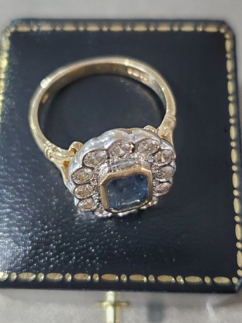ART DECO DESIGN EMERALD CUT SAPPHIRE DIAMOND RING VALUATION 2950 - ADDITIONAL PHOTO 2