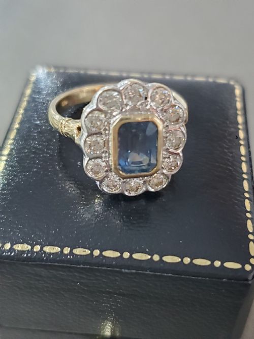 ART DECO DESIGN EMERALD CUT SAPPHIRE DIAMOND RING VALUATION 2950 - ADDITIONAL PHOTO 3
