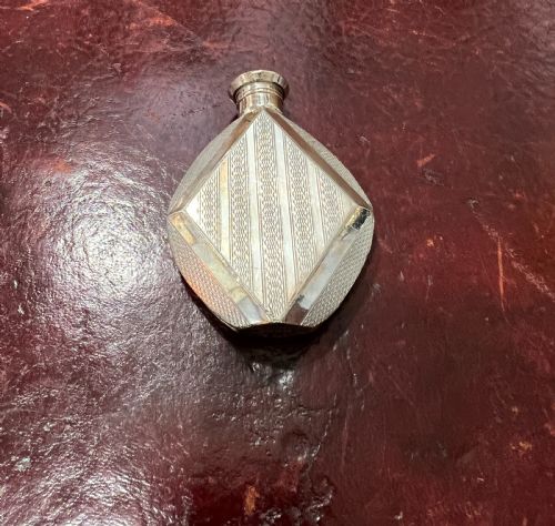 JAMES DIXON RARE SHAPE ART DECO HIP FLASK - ADDITIONAL PHOTO 3