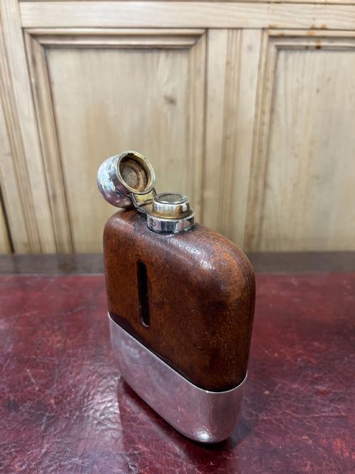 JAMES DIXON SONS ANTIQUE SILVER PLATED LEATHER BOUND HIP FLASK C1930S - ADDITIONAL PHOTO 2