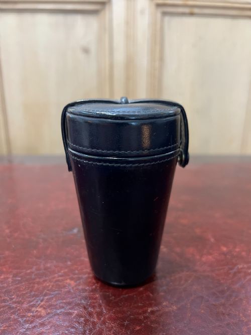 WILLIAMS STIRRUP CUPS WITH GOLD GILT INNER LEATHER CASE C1930S - ADDITIONAL PHOTO 4
