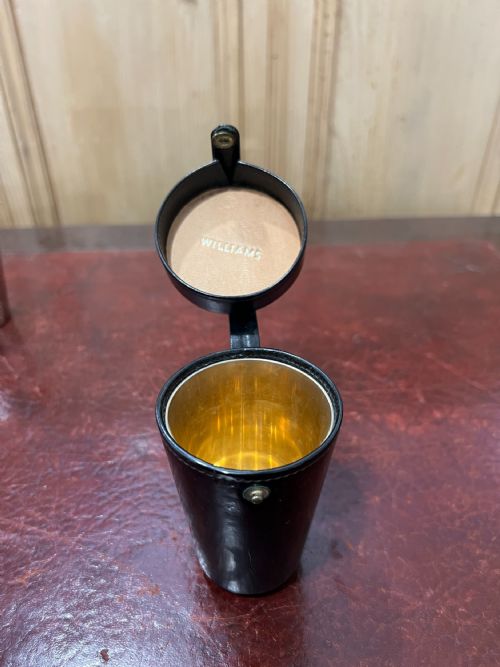 WILLIAMS STIRRUP CUPS WITH GOLD GILT INNER LEATHER CASE C1930S - ADDITIONAL PHOTO 5