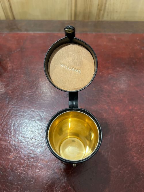 WILLIAMS STIRRUP CUPS WITH GOLD GILT INNER LEATHER CASE C1930S - ADDITIONAL PHOTO 6