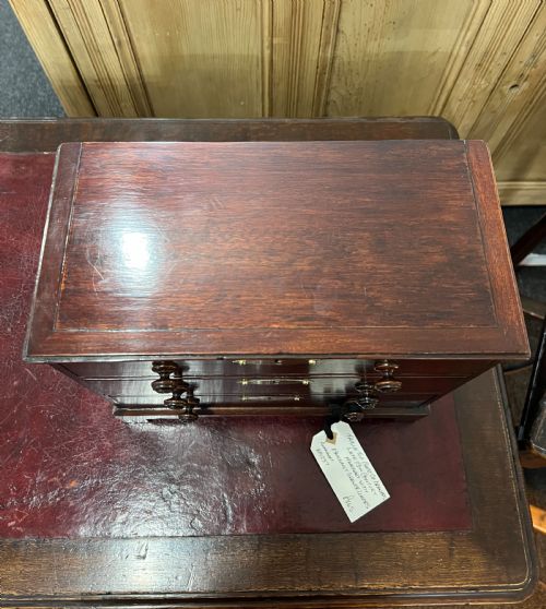 LATE 19TH CENTURY MAHOGANY TABLE TOP CHEST OF DRAWERS - ADDITIONAL PHOTO 3