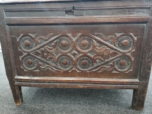 SMALL OAK COFFER 17TH CENTURY - ADDITIONAL PHOTO 5