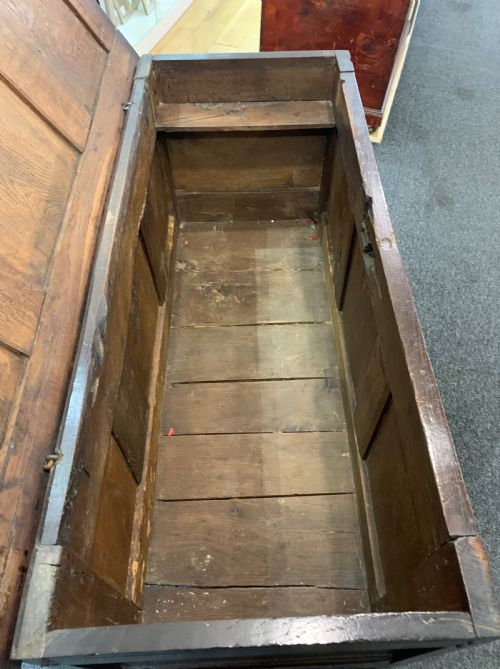 OAK COFFER C1740 - ADDITIONAL PHOTO 4