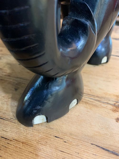 EDWARDIAN EBONY ELEPHANT BONE TUSKS EARLY 20TH CENTURY - ADDITIONAL PHOTO 4