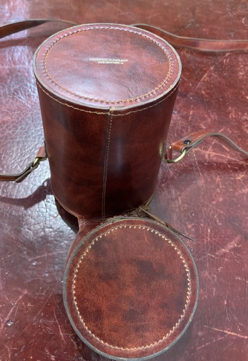 LUXURY BURGUNDY LEATHER TRIPLE GLASS FLASK SET C1930 - ADDITIONAL PHOTO 4