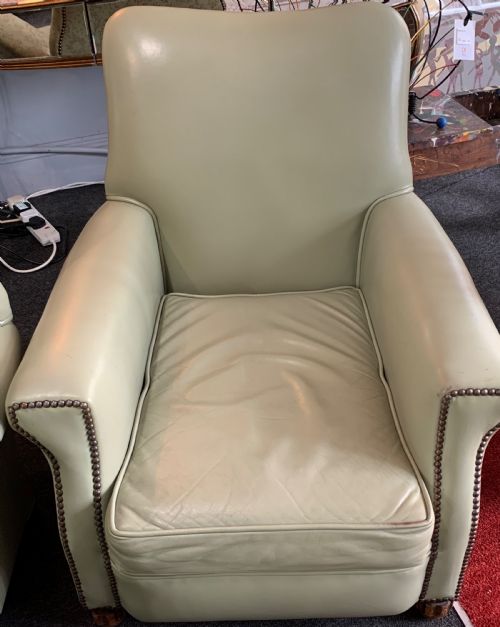 PAIR OF LEATHER ARMCHAIRS FOOTSTOOL WITHIN DATELINE OF 1940 - ADDITIONAL PHOTO 3