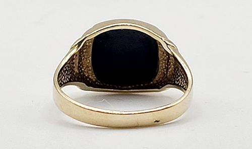 9CT GOLD ONYX SIGNET RING V - ADDITIONAL PHOTO 4