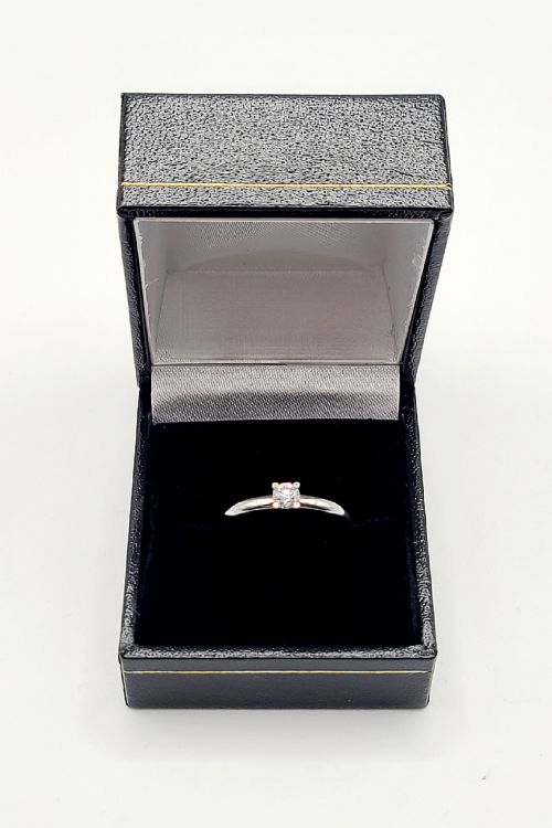 DIAMOND SOLITAIRE WITH SOLID PLATINUM BAND SIZE M12 - ADDITIONAL PHOTO 1
