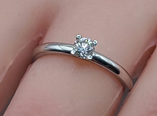 DIAMOND SOLITAIRE WITH SOLID PLATINUM BAND SIZE M12 - ADDITIONAL PHOTO 2