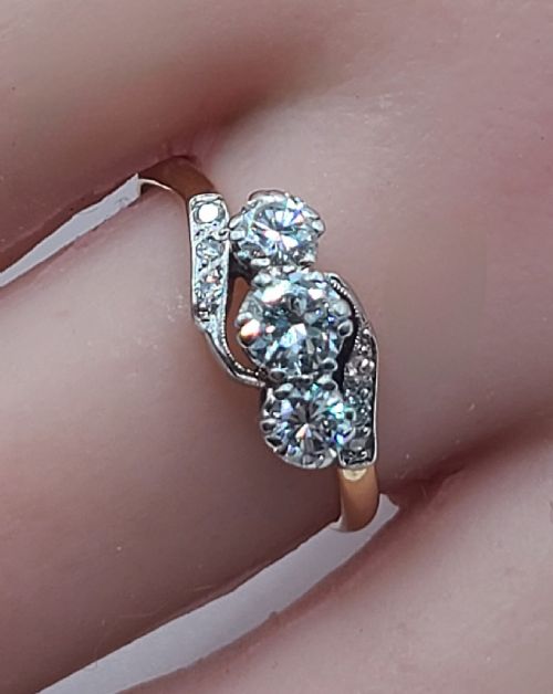 EDWARDIAN 1CT OLD CUT DIAMOND 18CT GOLD PLATINUM TRILOGY TWIST RING SIZE R - ADDITIONAL PHOTO 2