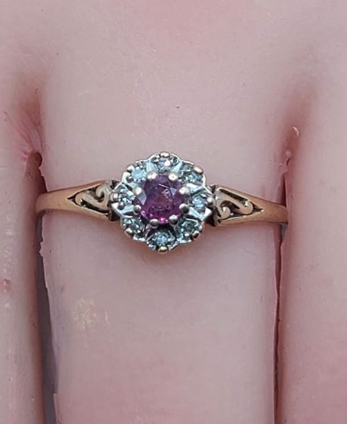 VINTAGE RUBY WITH DIAMOND HALO ON 9CT GOLD SIZE R - ADDITIONAL PHOTO 1