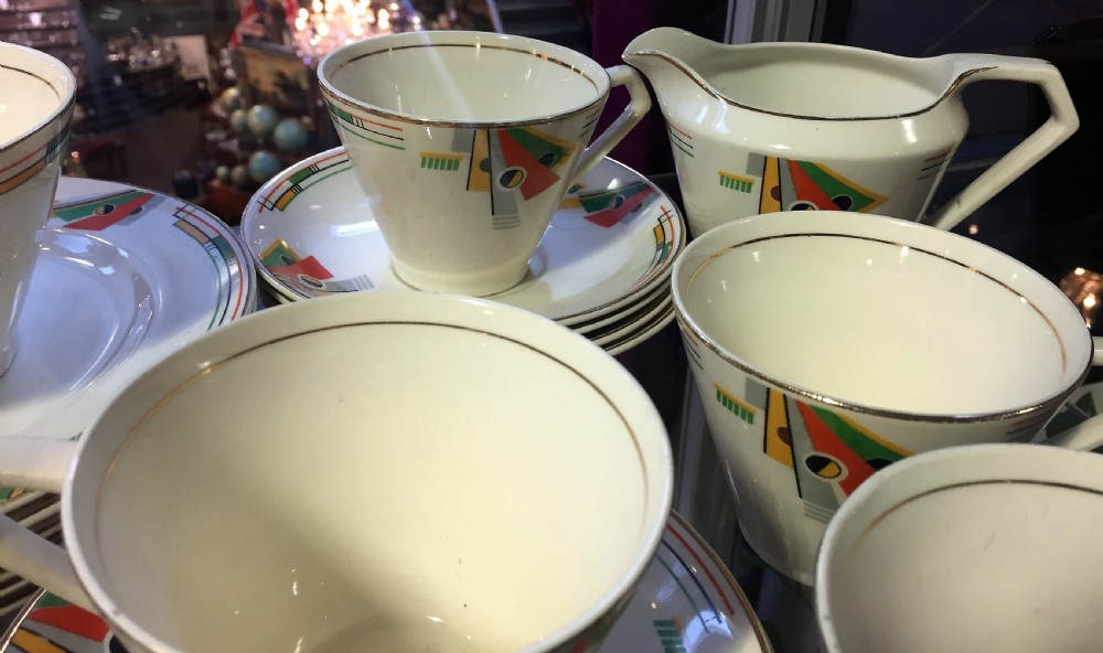 Rare geometric art deco patterned tea service c.1930s View VI