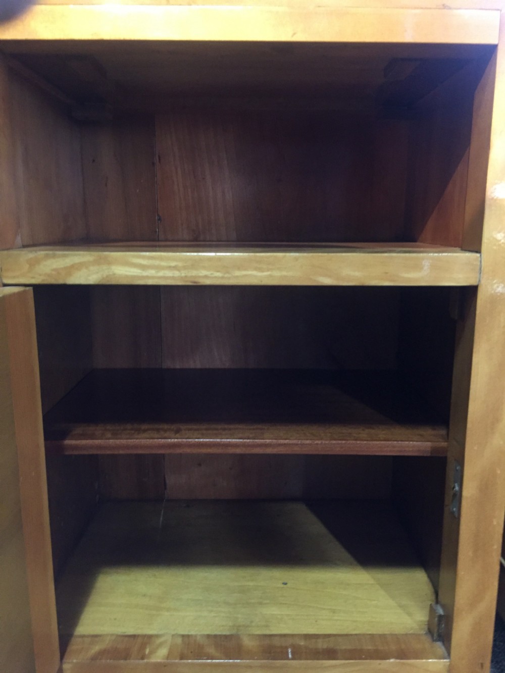 Fine Pair of Art Deco Maple Bedside Cabinets c.1930 View VIII