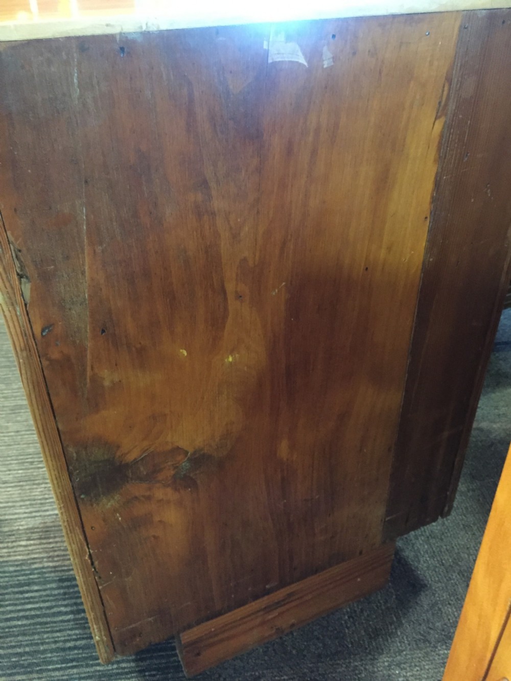 Fine Pair of Art Deco Maple Bedside Cabinets c.1930 View IX