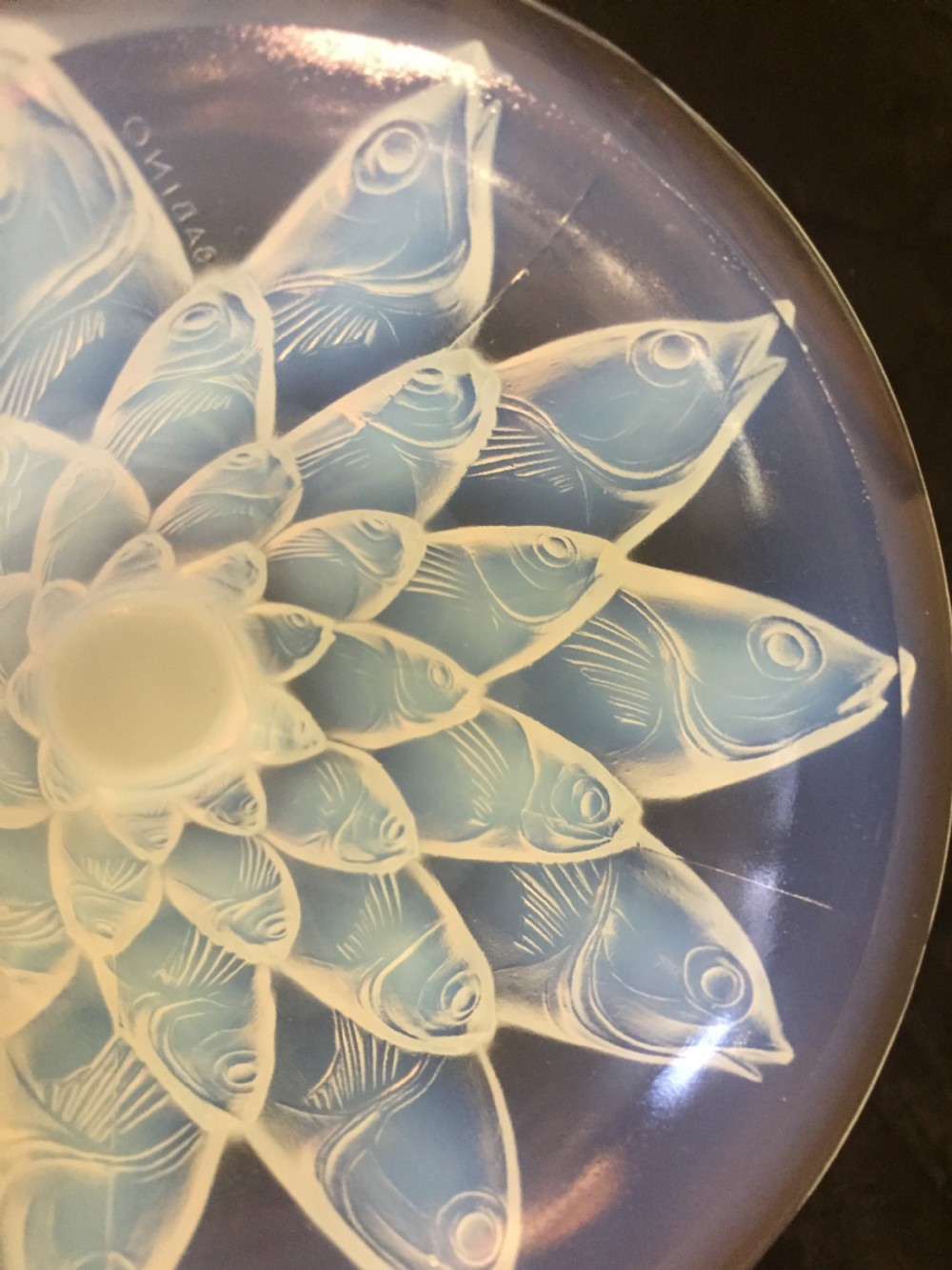 Sabino French Art Deco Opalescent Glass Fish Vase c.1930 View IV