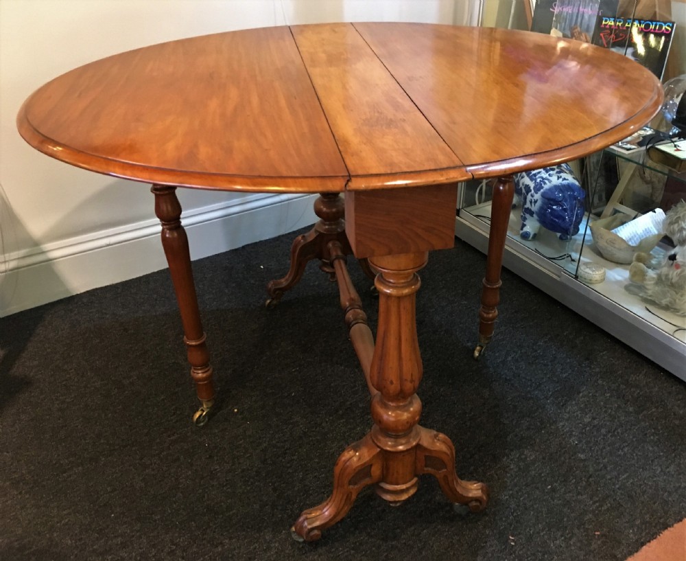 Victorian Mahogany Supper or Breakfast Table c1870 View III