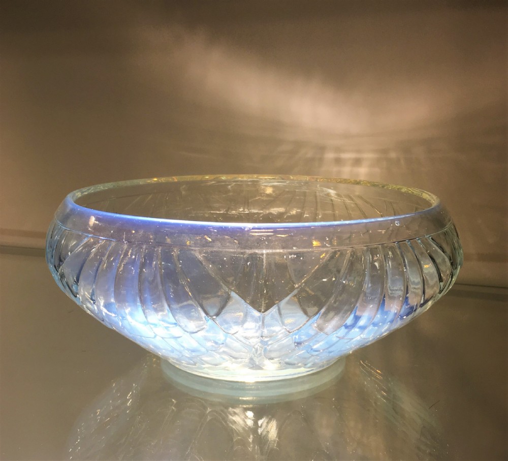 Art Deco Opalescent Oyster Shell Design Bowl SIGNED 