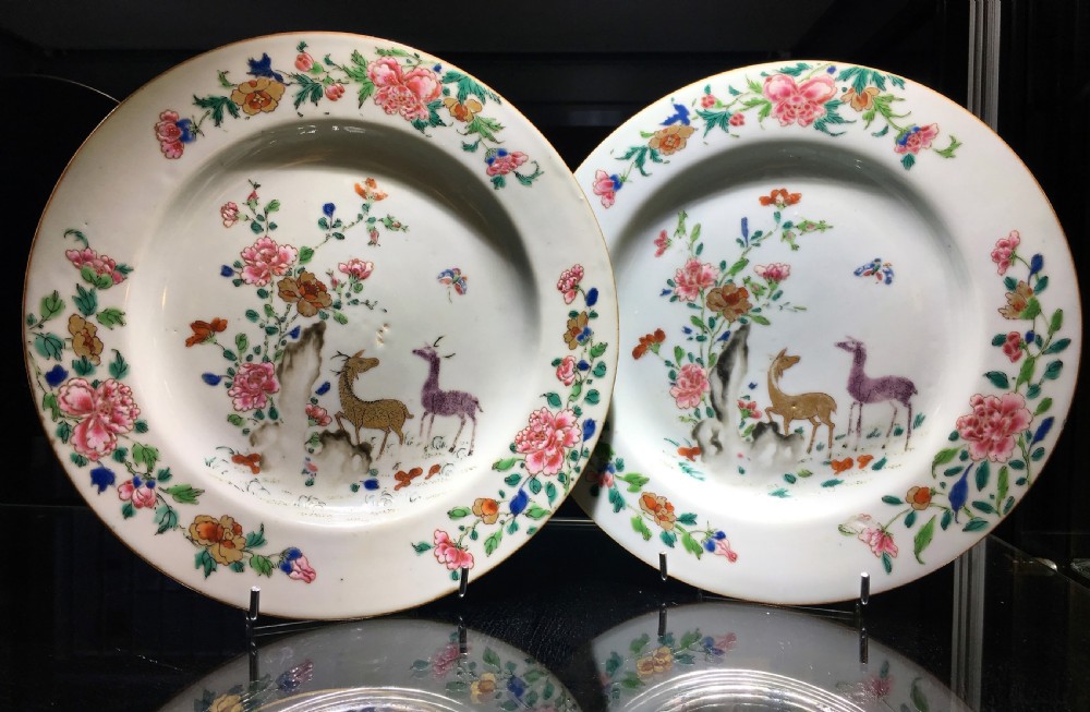 Chinese Pair of Qianlong Famille Rose Dishes Deers & Peonies in Garden C18th