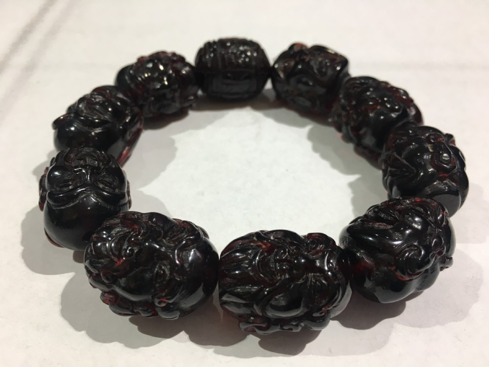 Chinese Carved Amber Beads C19th View V