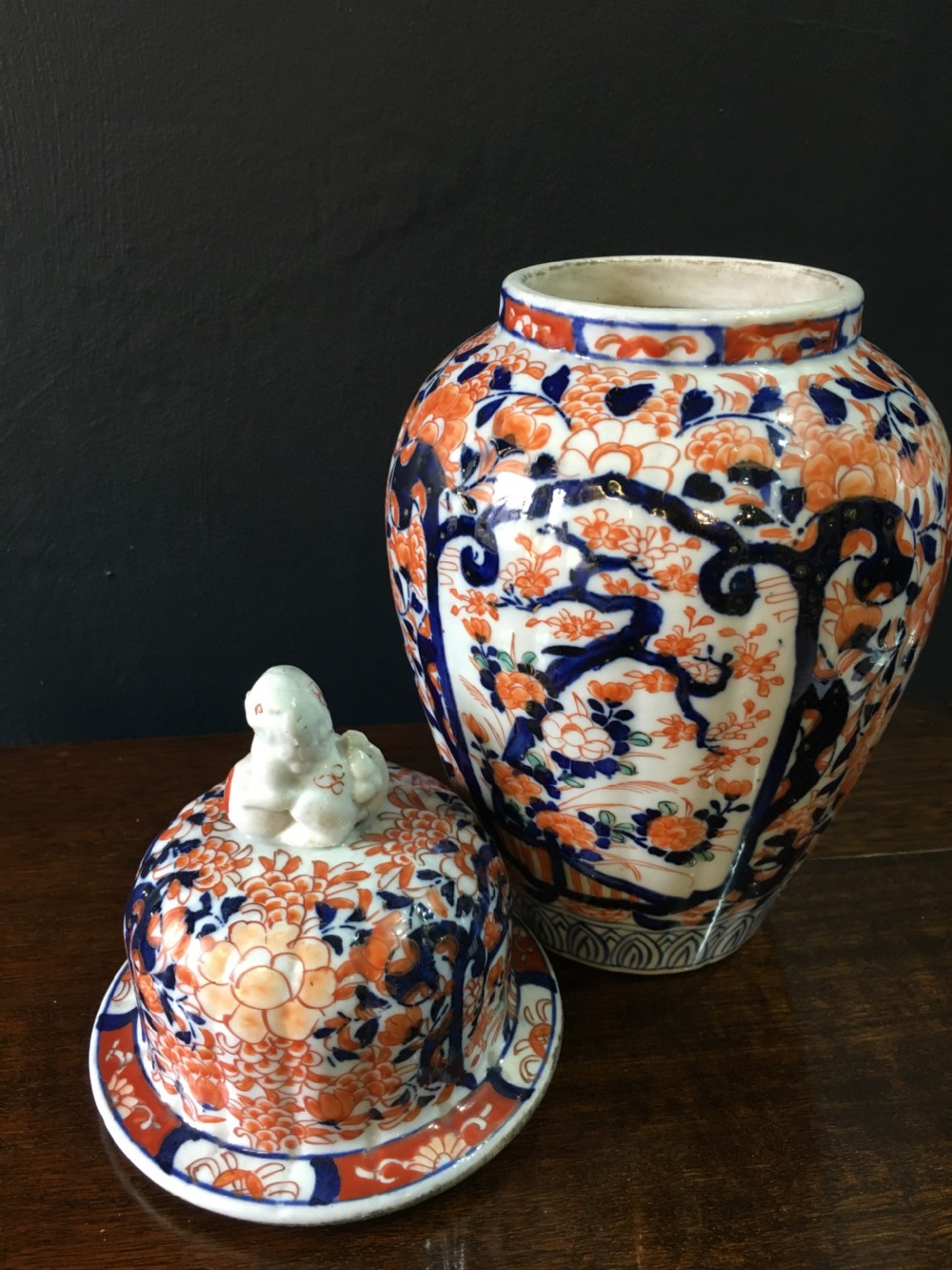 Meiji Period Imari Fluted Jar and Shishi Finial Lid C19th View IV