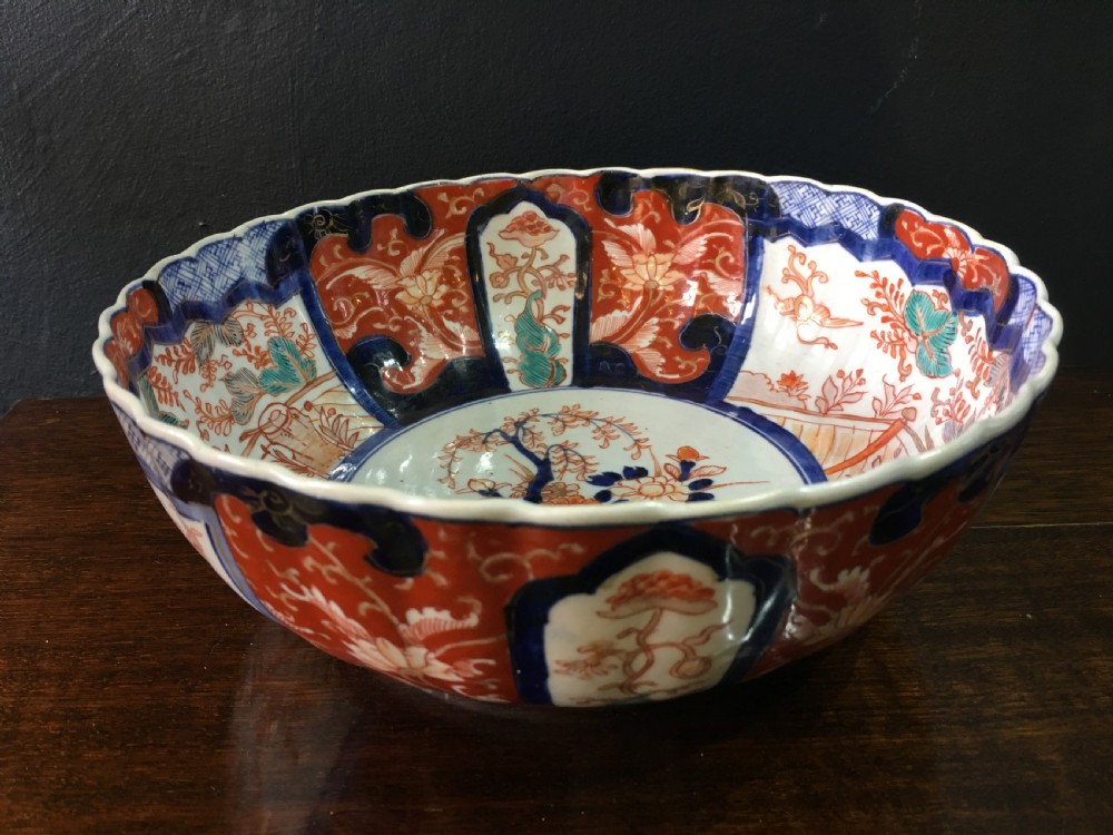 Meiji Period Imari Fluted Bowl C19th
