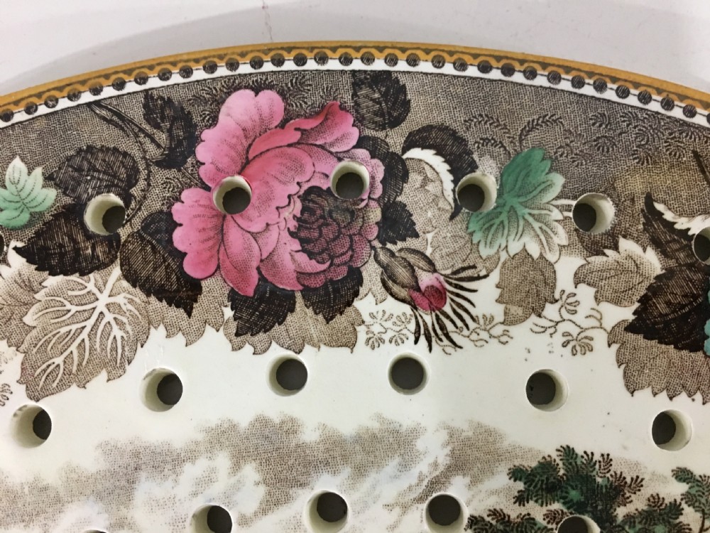 Wedgwood Creamware Drainer Dish Country House Scene c1820/30 View IV