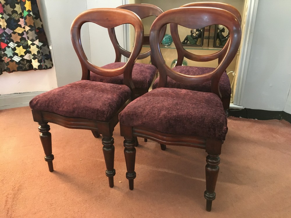 Set of 4 Victorian Balloon Back Mahogany Dining Chairs
