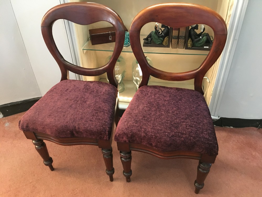 Set of 4 Victorian Balloon Back Mahogany Dining Chairs View II
