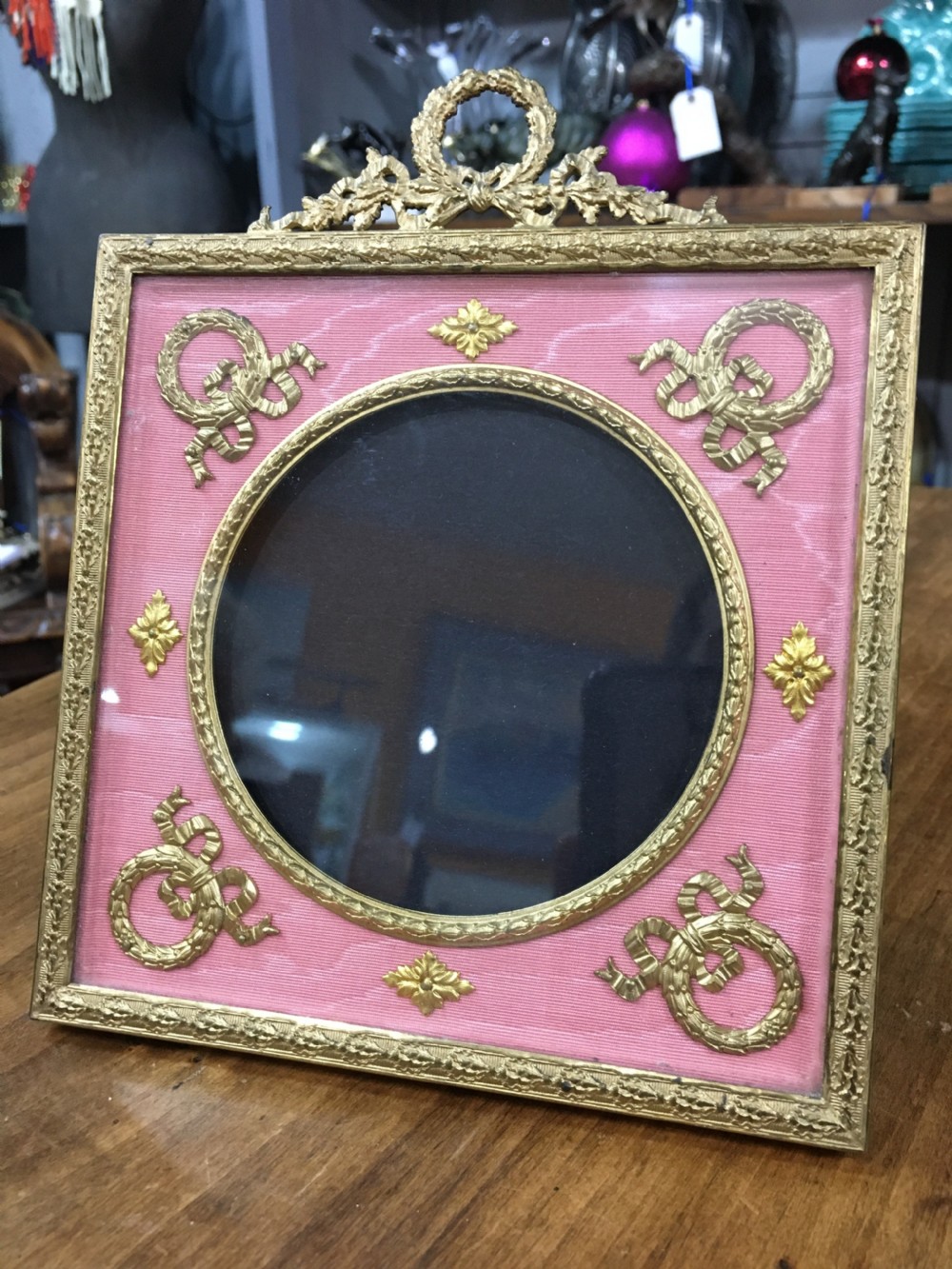 French Picture Frame with Silk Background - Gilded Bronze 1900-1920s