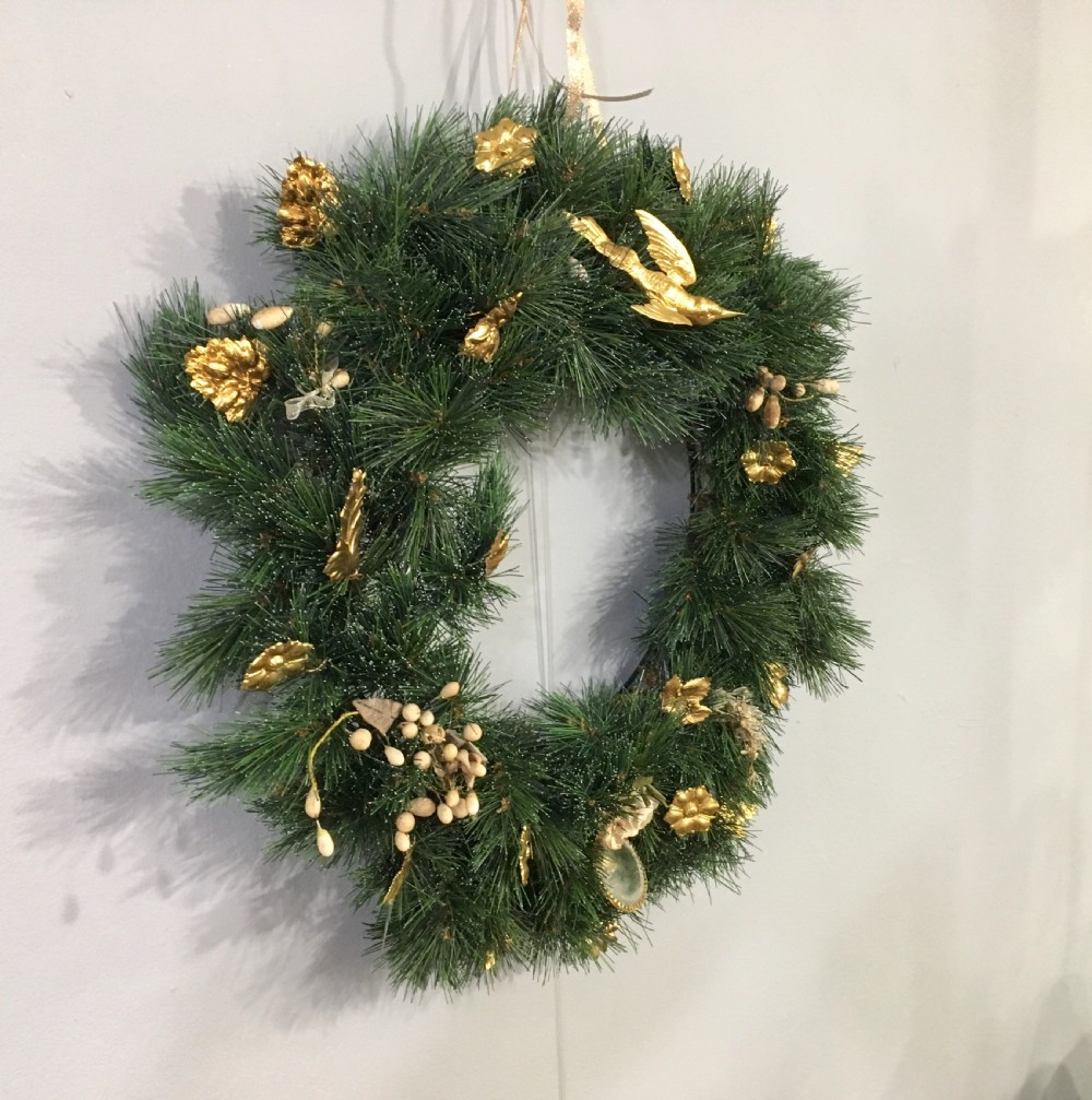 Antique French 1800s (Napoleon III) Era Toleware Adorned Wreath from Presentoir De Mariage View IV
