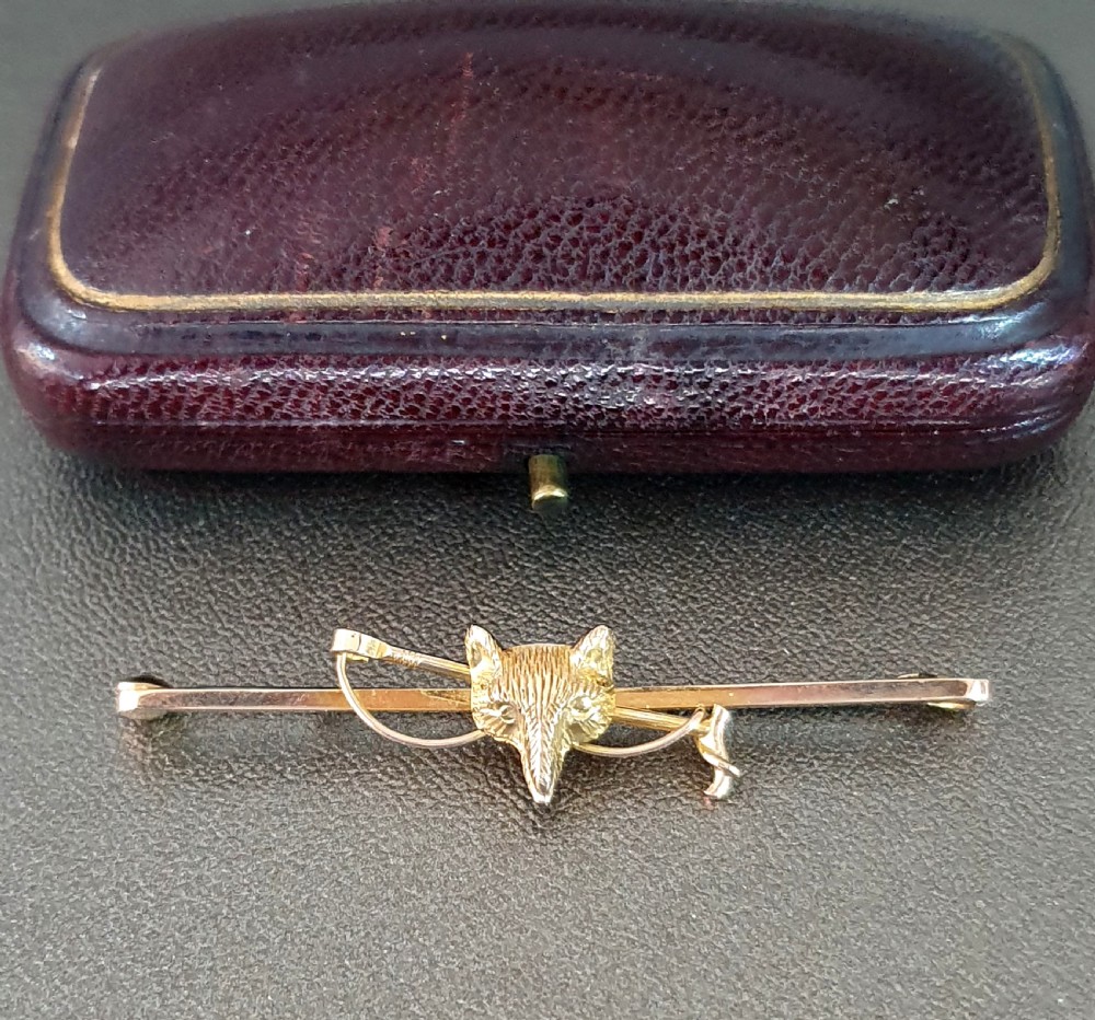 Fox 9 Carat Gold Pin / Brooch 1910 by Equestrian Jeweller, Alfred James How