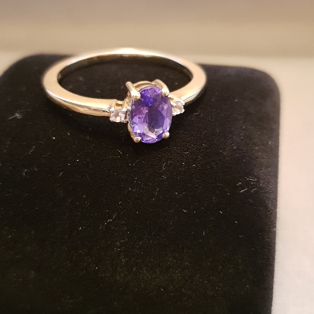 Tanzanite & Diamond Ring on 9
Ct Gold- Size P / P ½ View VII
