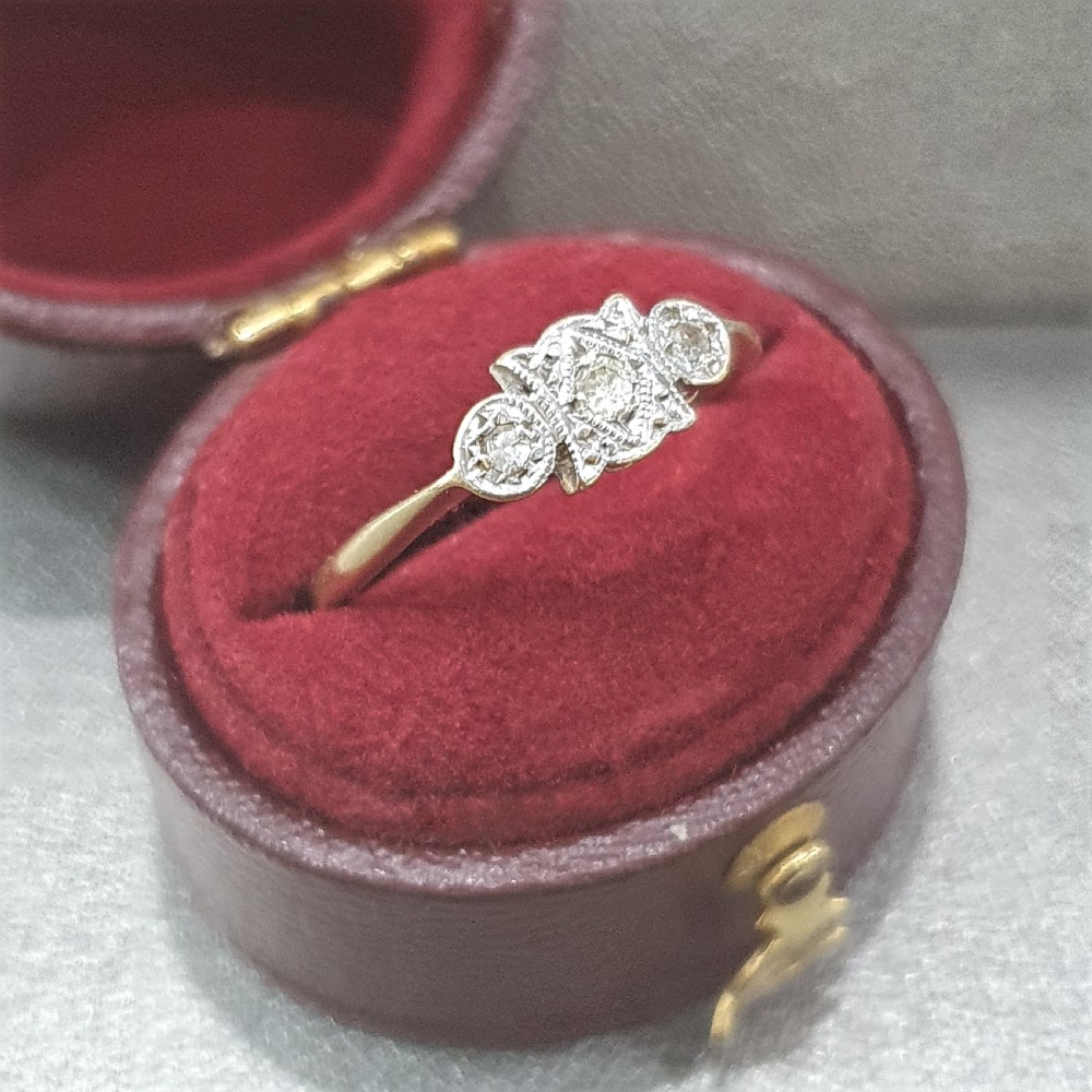 Art Deco Ring Diamond 18ct & Platinum c.1915-20 - Size L½ View IV
