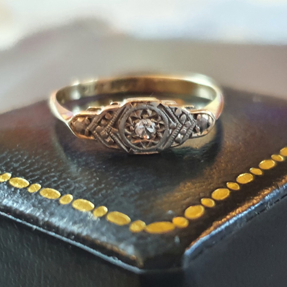 18ct Gold & Platinum Diamond Art Deco 1930s Ring - Size M  View XIV