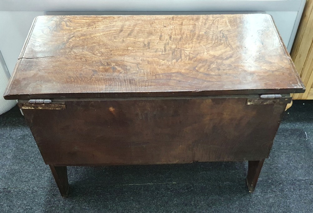 Arts & Crafts Carved Oak Coffer c.1900 View XIII