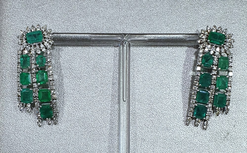 18ct White Gold 11ct Emerald 3ct Diamond Gatsby Drop Earrings with Clip Posts c.1940s View IX