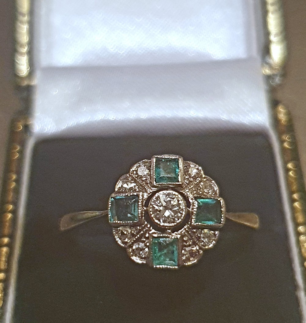 1920s-30s Solid Platinum Diamond & Emerald Art Deco Ring - Size P½ View III