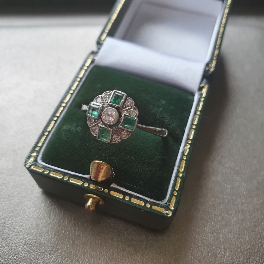 1920s-30s Solid Platinum Diamond & Emerald Art Deco Ring - Size P½ View X