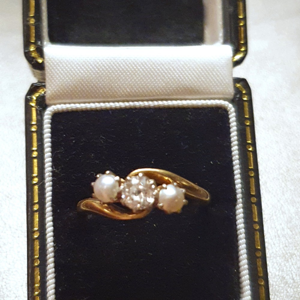 Art Deco Pearl & Diamond Ring on 9ct Gold - Size O View XII