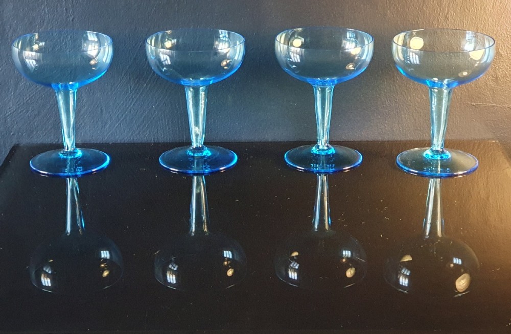 Set of 4 Art Deco Hollow Stem Champagne Glasses c1930 View VIII